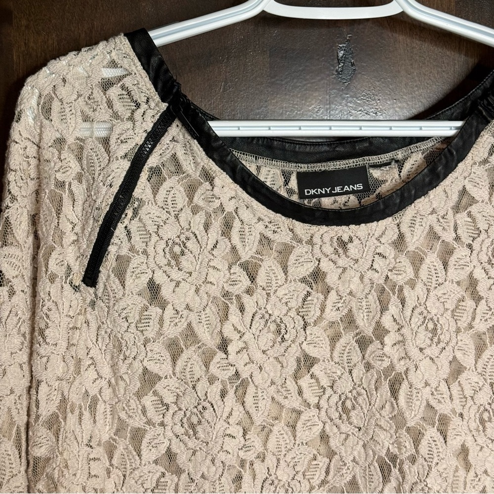 DKNY Jeans Lace long sleeve pleather trim ivory black zipper detail size L - Picture 4 of 6